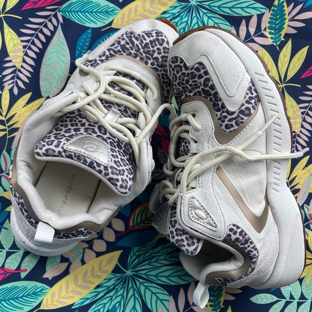 EasySpirit Washed/Sanitized/Glued Sz-7M Well Worn LeopardPrint👟Good Tread, Clean